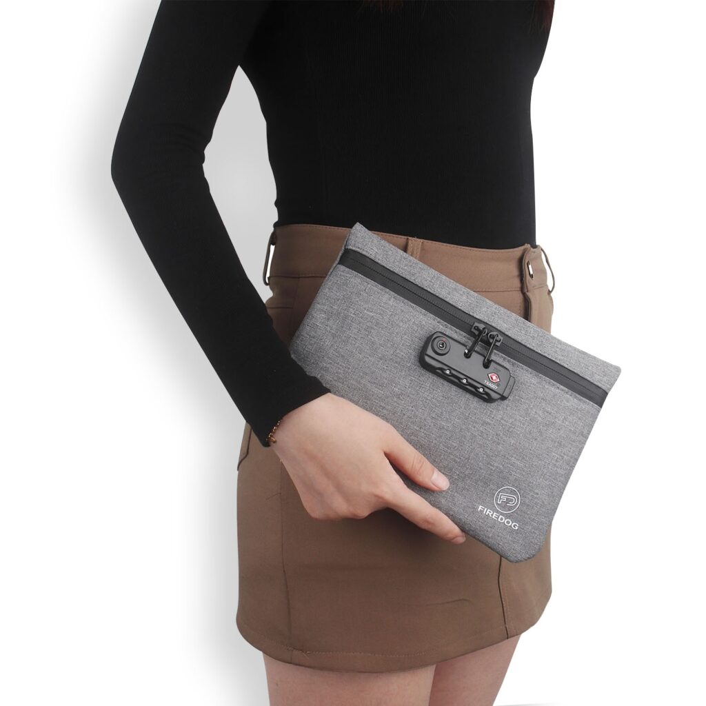 Travel Smell-Proof Storage Bag With Lock 4