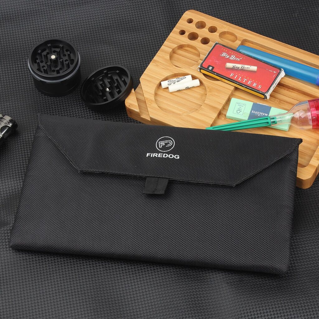 Double Seal Odor Proof Travel Bag 6